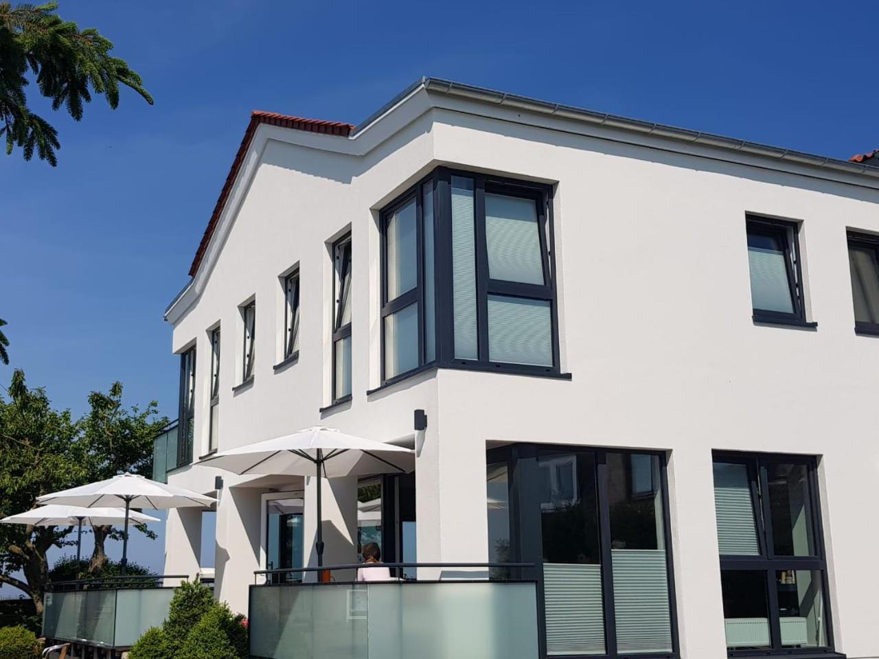 Haus Achtern Diek In Erster Reihe Am Meer Fehmarn Exterior foto
